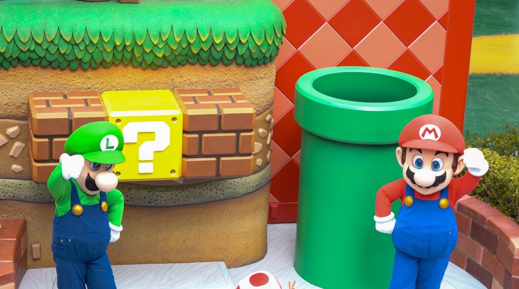 Mario y Luigi en Super nintendo world